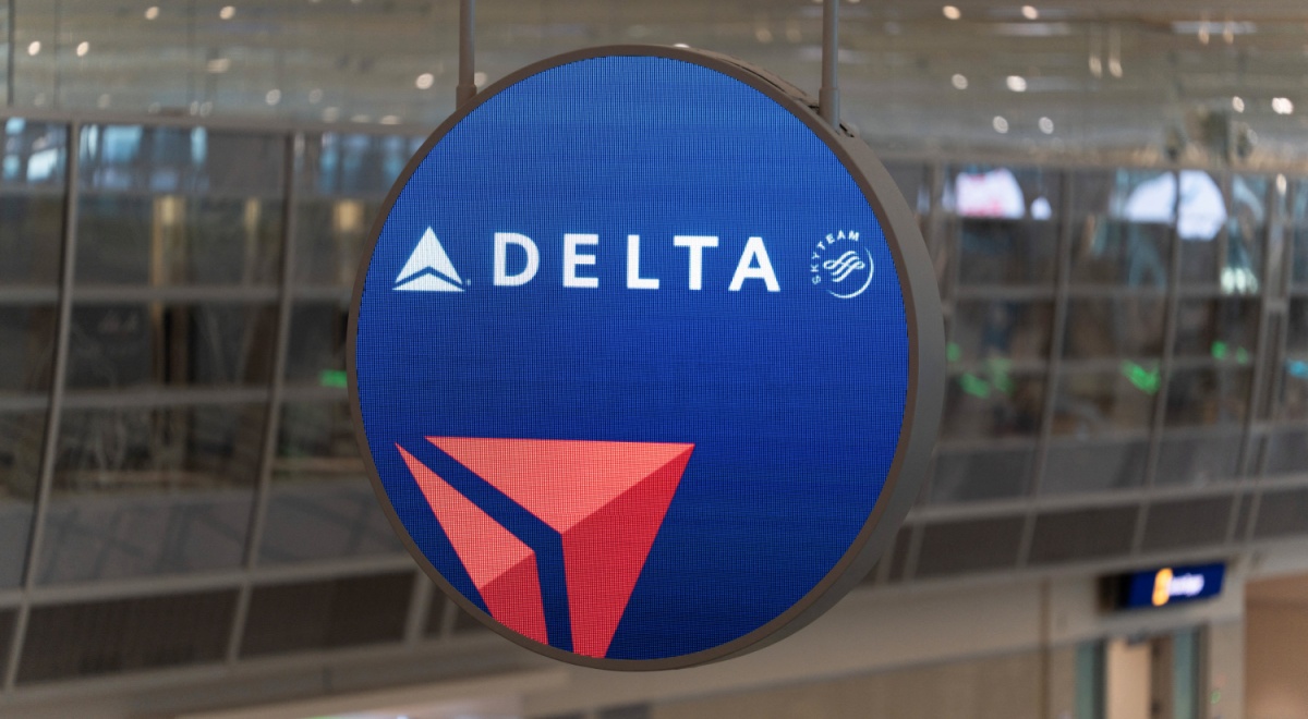 Delta Air Lines sign