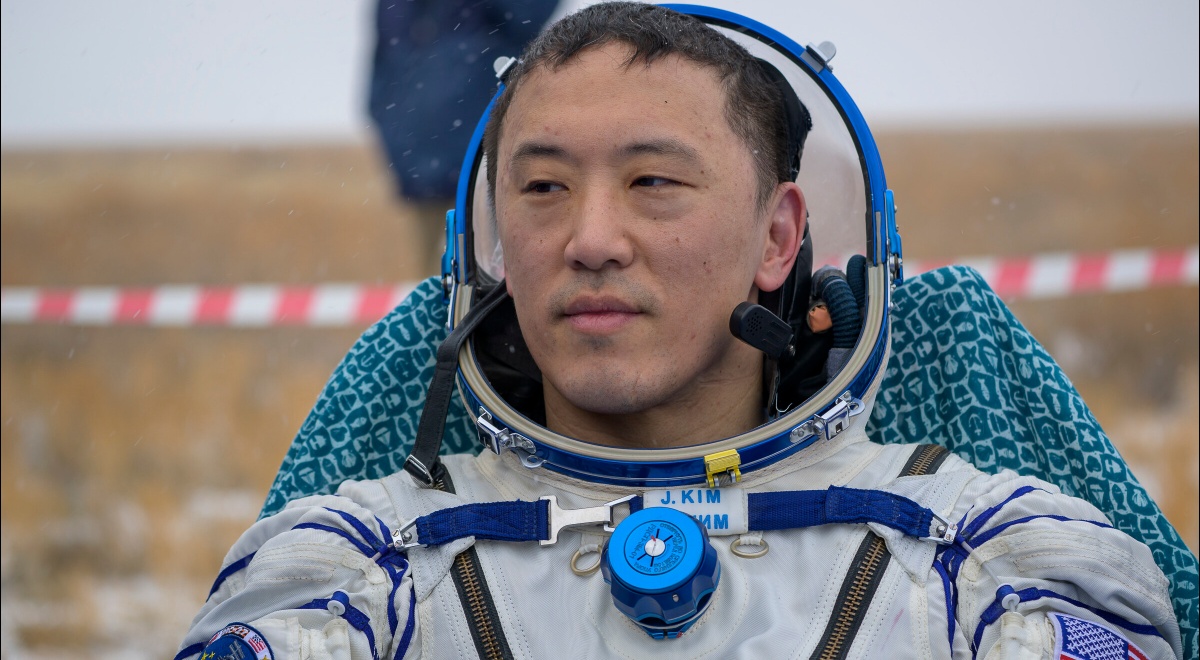 lands after 8 month ISS mission