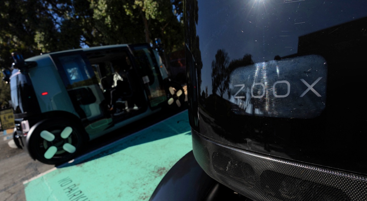 Zoox logo on car