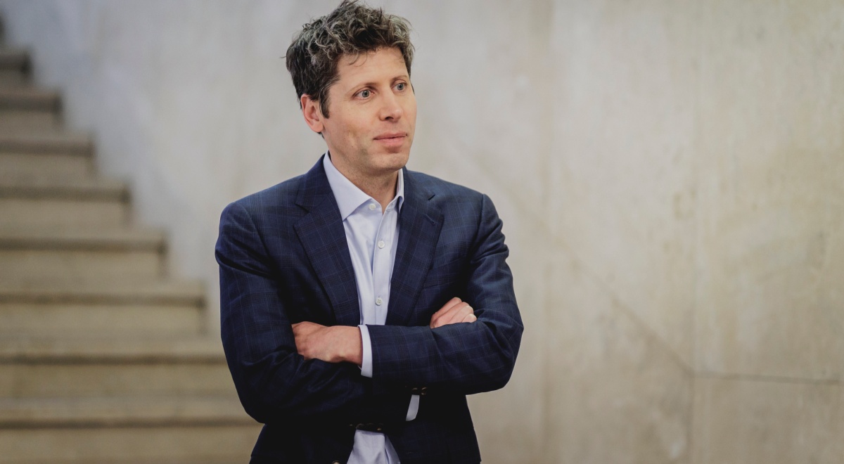 sam_altman_ceo_hands_crossed