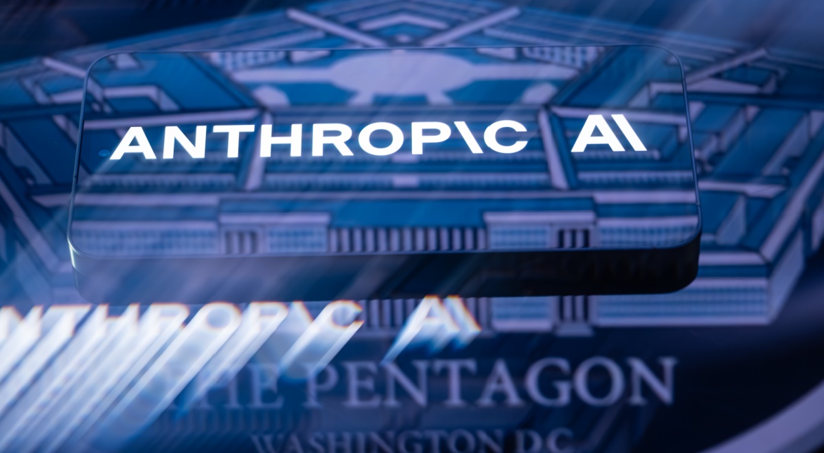 anthtropic_pentagon_smartphone