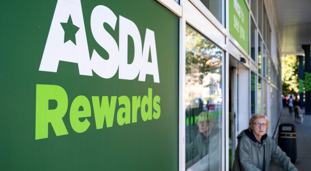asda_rewards_green_woman