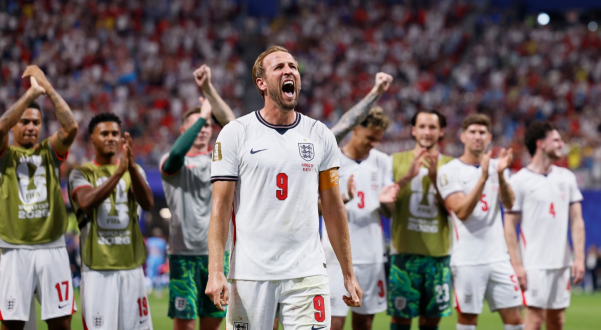 harry kane, white male, white football outfit, red number 9, other men in white sport outfits
