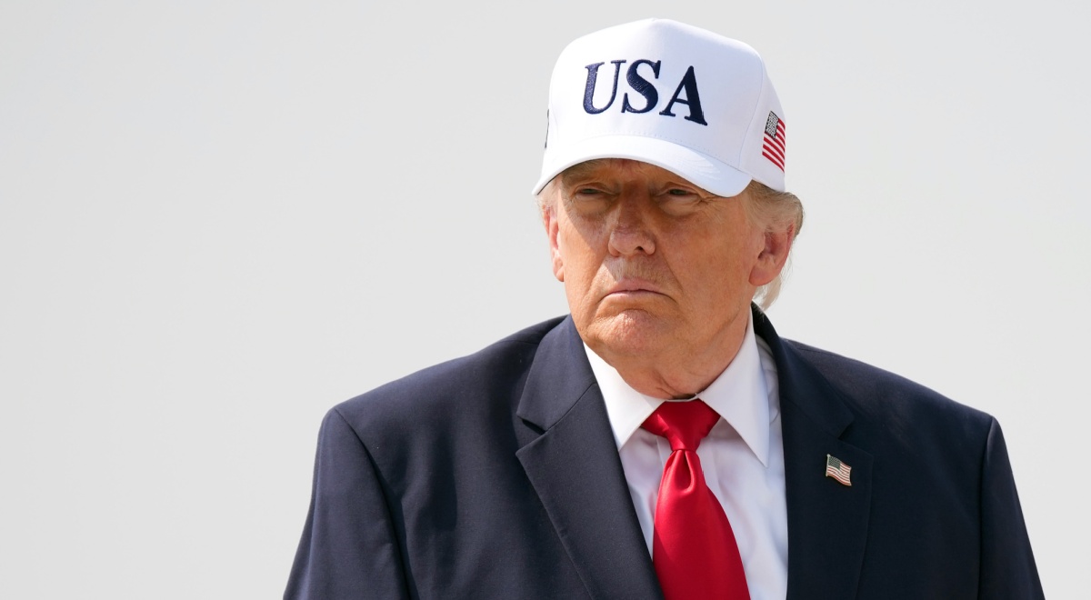 usa_white_hat_donald_trump