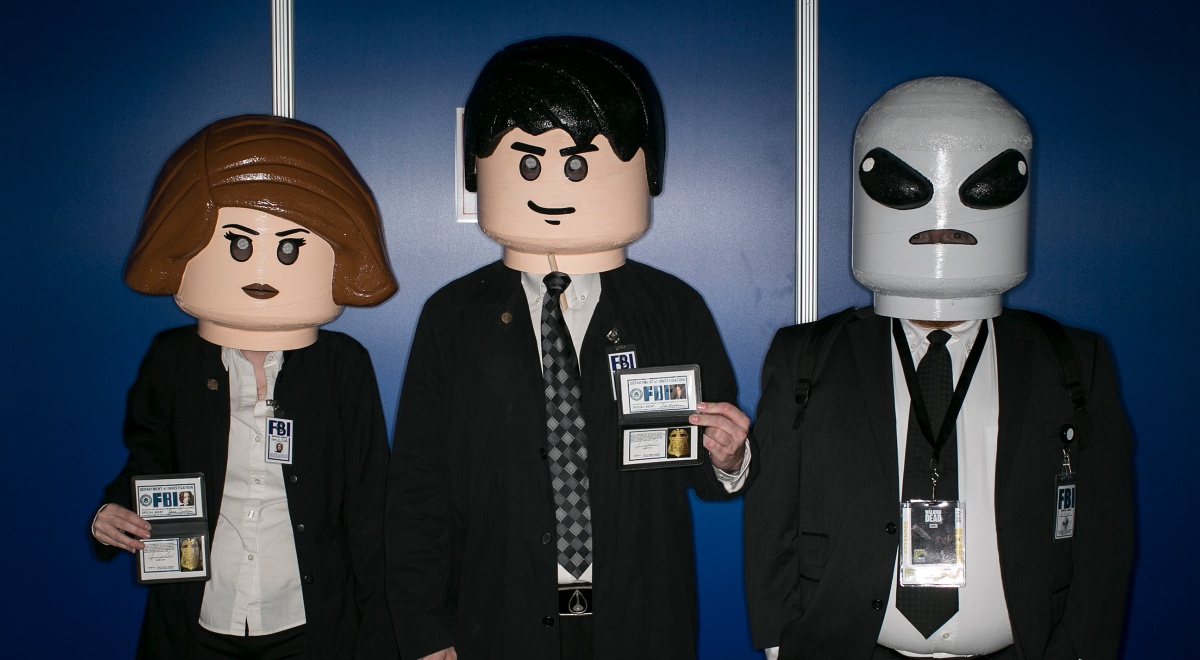 Fans dressed up as X-files characters, in Lego style.