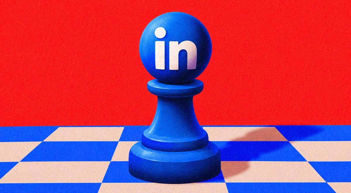 A chess figure with a LinkedIn logo on a chessboard