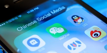 Chinese Apps on Smart Phone