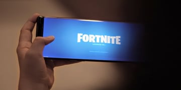 Fortnite loading on mobile