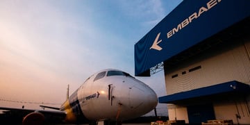 Embraer plane