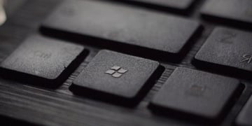 tadas sar T01GZhBSyMQ unsplash