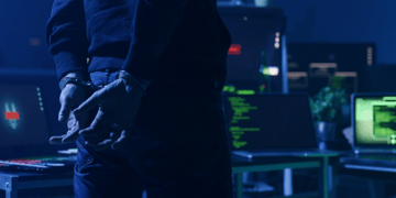 hacker-arrest-criminal
