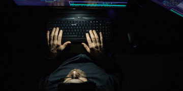 hacker-computer-hoodie