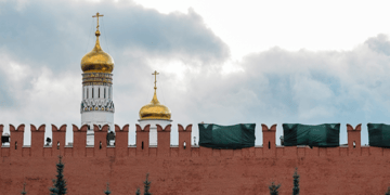 Kremlin-Russia-Broken