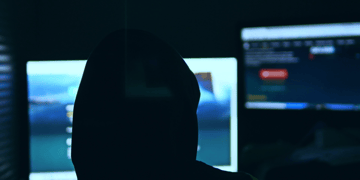 Screen-hacker-breach