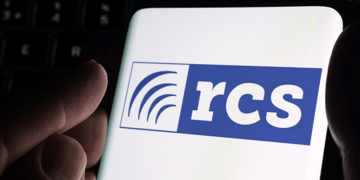 Mobile phone with RCS logo