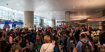 US airport crowd