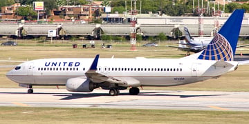 United Airlines plane, tarmac