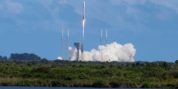 Amazon space-based internet service