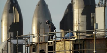 SpaceX workers, rockets