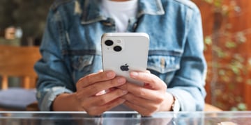 Apple iPhone messaging