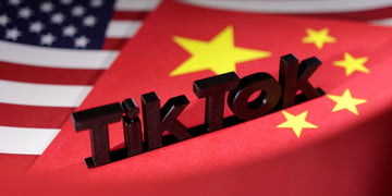 TikTok Chinese flag