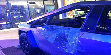 tesla-cybertruck-window-thief