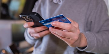 Online investment scam