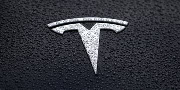 tesla-logo-rain