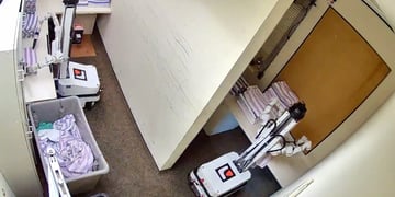 watney_robots_laundry_1126