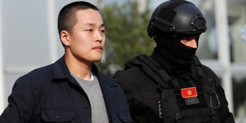 Do Kwon escort