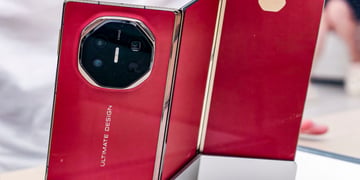 Huawei trifold smartphone