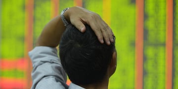Stock market crash, crypto crash, markets react to Trump tariffs