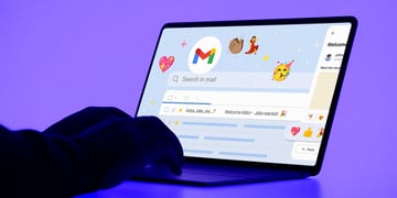 Google adds emoji use to Gmail Workforce