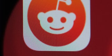 The Reddit logo