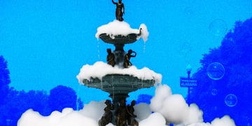 Depiction of a fountain with foam