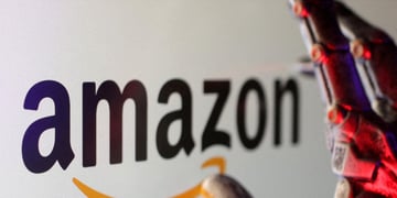 amazon logo with red robot on the right pointing to the logo