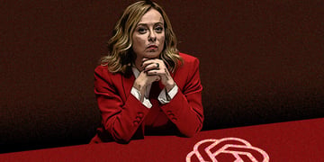 meloni-red-suit