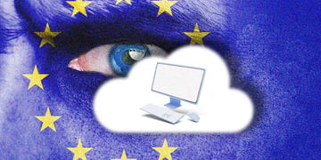 eu-looking-closely-to-a-cloud