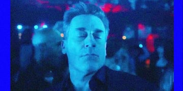 Actor Jon Hamm dancing in viral TikTok meme