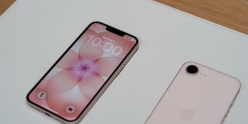 Apple_iPhone_17e_soft_pink