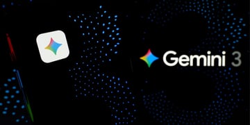 google gemini 3 logo, google gemini app logo, black sparkly background