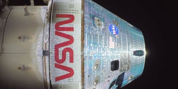 The Artemis II vessel in space.