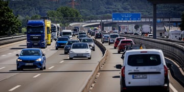 traffic_germany_car_road