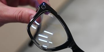 bloomberg getty meta glasses lights