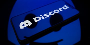 discord phone logo screen blue