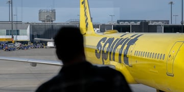 spirit airlines plane
