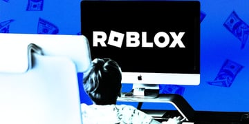 A child at his PC playing Roblox