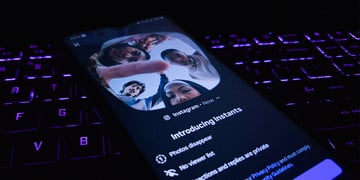 A phone screen with an Instagram Instants presentation on it.