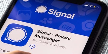 A bug on Signal has been found and fixed. By Cybernews / Shutterstock.