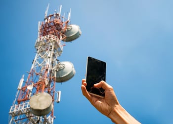 cell tower picks up cell phone